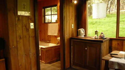 Braeside Mount Macedon Country Retreat And Bed & Breakfast - Accommodation Mermaid Beach 0