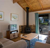 Surf Coast Cabins in Aireys Inlet - Accommodation Mermaid Beach