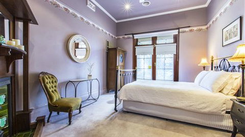 Avalon Guesthouse - Accommodation Mermaid Beach 1