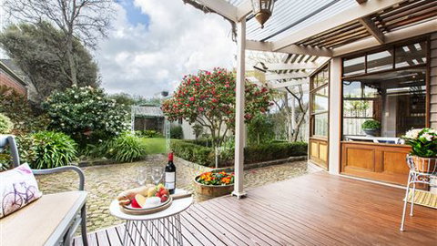 Avalon Guesthouse - Accommodation Mermaid Beach 4