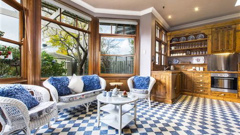 Avalon Guesthouse - Accommodation Mermaid Beach 3
