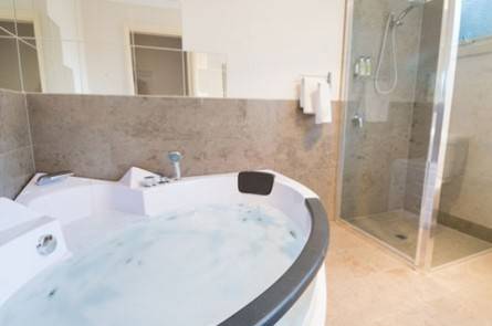 Avala Accommodation - Accommodation Mermaid Beach 3
