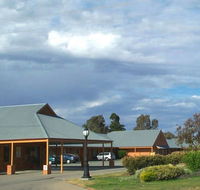 Bishop's Lodge Motor Inn - Accommodation Mermaid Beach