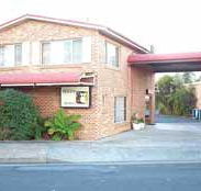 Clock Tower Motor Inn - Accommodation Mermaid Beach