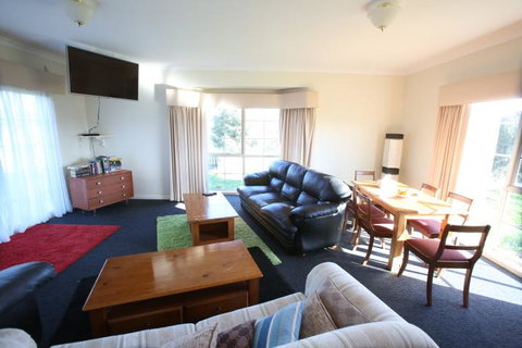 Farm Accommodation - Accommodation Mermaid Beach 11