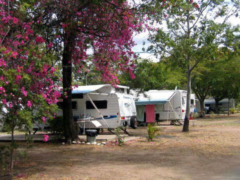 Emerald Cabin & Caravan Village - Accommodation Mermaid Beach 3