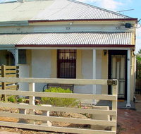 Harriett's Cottage Accommodation Clyde's Cottage - Accommodation Mermaid Beach