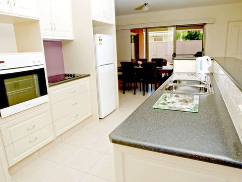 Haven On Haynes - Accommodation Mermaid Beach 3