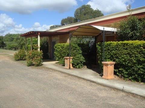 Hilldrop Motor Inn - Accommodation Mermaid Beach 2