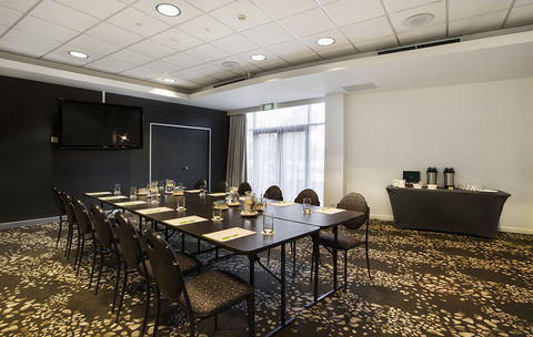 Holiday Inn Melbourne Airport - Accommodation Mermaid Beach 3