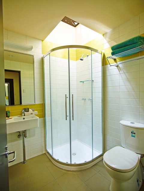 Kakadu Crocodile Hotel - Accommodation Mermaid Beach 0