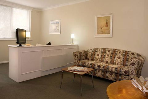North Melbourne Serviced Apartments - Accommodation Mermaid Beach 3