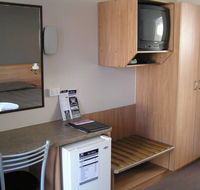 Riviera On Ruthven Motel - Accommodation Mermaid Beach