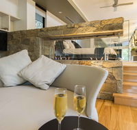 The Feathered Nest - Luxury Wildlife Retreat - Accommodation Mermaid Beach