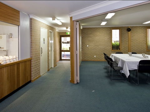 Wesley Lodge - Accommodation Mermaid Beach 3