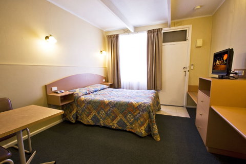 Parkville Motel - Accommodation Mermaid Beach 4