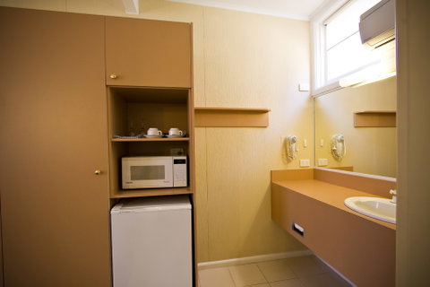 Parkville Motel - Accommodation Mermaid Beach 5