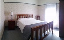 Wagga Wagga Country Cottages - - Accommodation Mermaid Beach 2