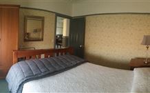 Wagga Wagga Country Cottages - - Accommodation Mermaid Beach 3