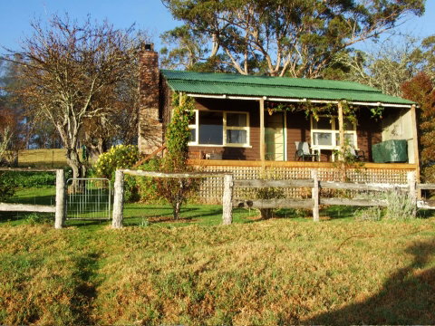 Fairview Farm Cottages - Accommodation Mermaid Beach 1