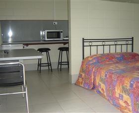 Palm Tree Caravan Park - Accommodation Mermaid Beach 2