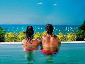 At Waters Edge Resort - Accommodation Mermaid Beach 0