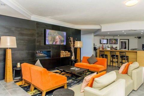 Alpha Canberra Hotel And Apartments - Accommodation Mermaid Beach 2