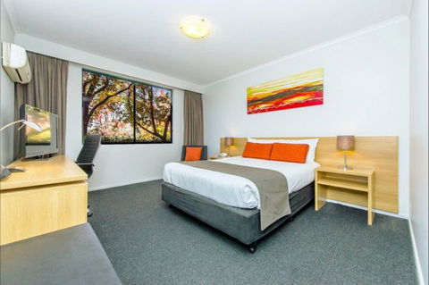 Alpha Canberra Hotel And Apartments - Accommodation Mermaid Beach 3