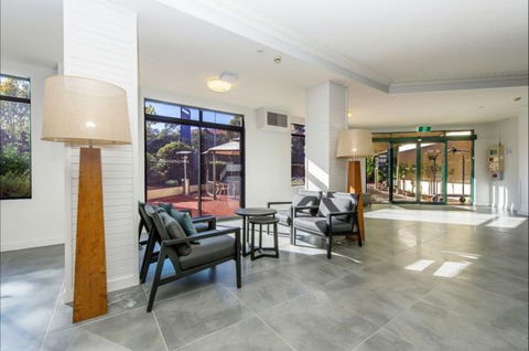 Alpha Canberra Hotel And Apartments - Accommodation Mermaid Beach 9