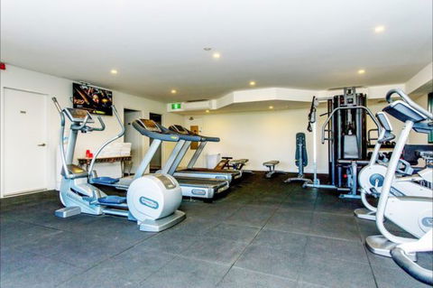 Alpha Canberra Hotel And Apartments - Accommodation Mermaid Beach 10