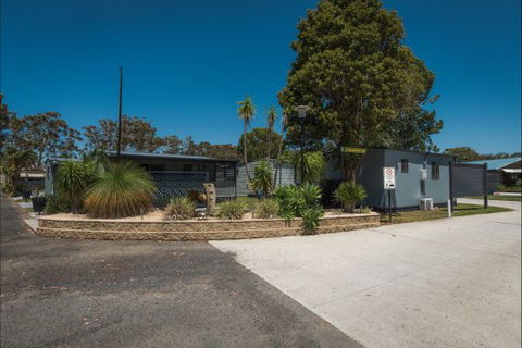 Colonial Holiday Park And Leisure Village - Accommodation Mermaid Beach 0