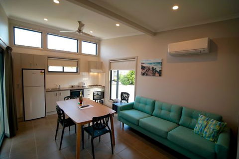 Colonial Holiday Park And Leisure Village - Accommodation Mermaid Beach 3