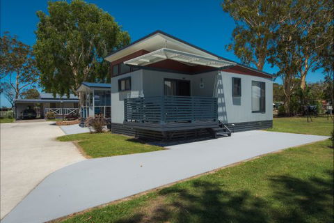 Colonial Holiday Park And Leisure Village - Accommodation Mermaid Beach 4