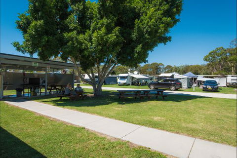 Colonial Holiday Park And Leisure Village - Accommodation Mermaid Beach 8