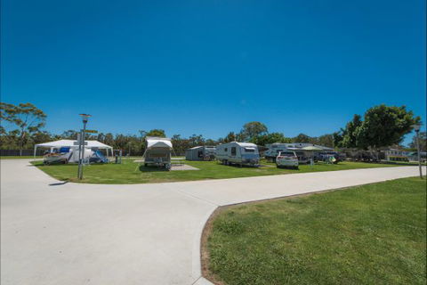 Colonial Holiday Park And Leisure Village - Accommodation Mermaid Beach 9