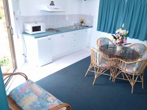 Sundown Villa's - Accommodation Mermaid Beach 3