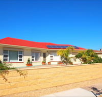Christies Cottage for holidays and relocations. - Accommodation Mermaid Beach