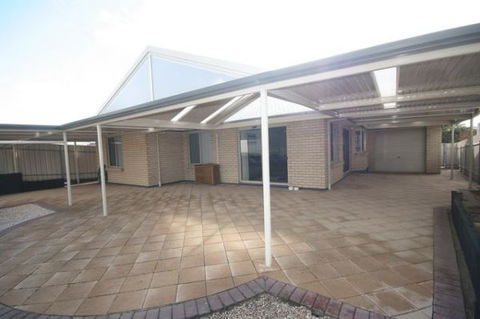 LJ Hooker Goolwa Holiday Rentals - 42 Underwood Avenue, Goolwa Beach - Accommodation Mermaid Beach 23