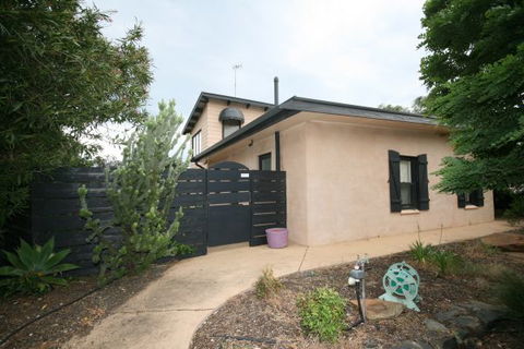 LJ Hooker Goolwa Holiday Rentals - 42 Underwood Avenue, Goolwa Beach - Accommodation Mermaid Beach 24