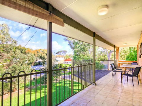 Century 21 SouthCoast: Burrangarra - Accommodation Mermaid Beach 3