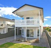 Century 21 SouthCoast White Caps - Accommodation Mermaid Beach