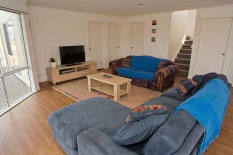 Ocean Sounds - Accommodation Mermaid Beach 3