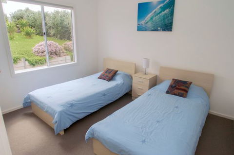 Ocean Sounds - Accommodation Mermaid Beach 8