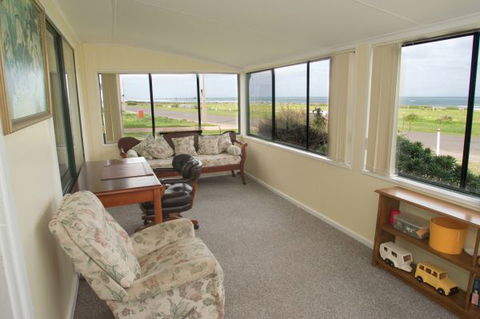 Beach Point - Accommodation Mermaid Beach 4