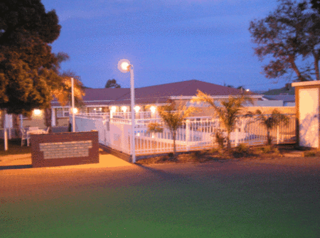 Charles Rasp Motor Inn and Cottages - Accommodation Mermaid Beach