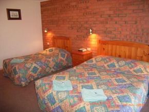 Tea House Motor Inn - Accommodation Mermaid Beach 1