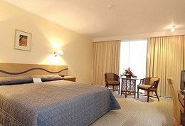 Pacific International Hotel - Accommodation Mermaid Beach 3