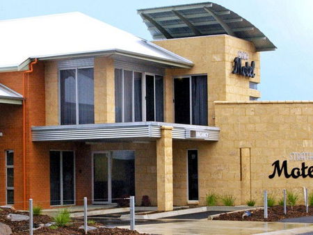 Strathalbyn SA Accommodation Mermaid Beach