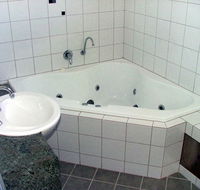 Tasman Beachside Apartments - Accommodation Mermaid Beach
