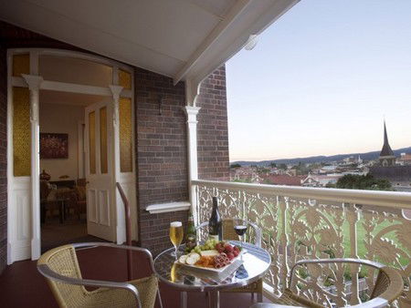 Auldington - Accommodation Mermaid Beach 1